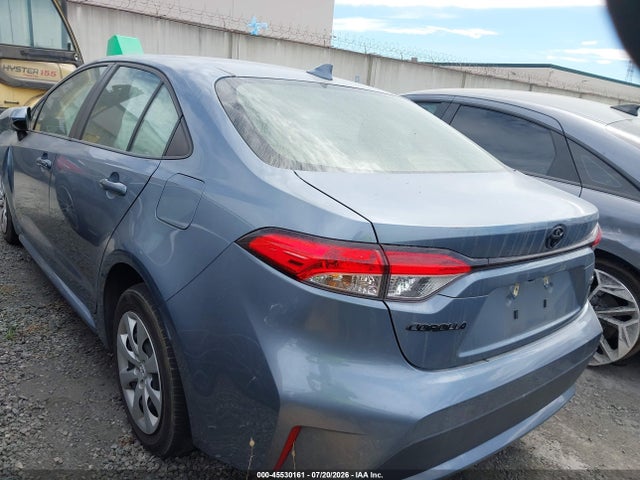 Toyota COROLLA LE 2022 JTDEPMAE1NJ231624 Image 3