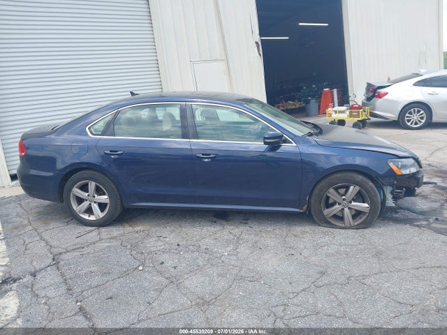 2013 Volkswagen Passat 2.5l Se მანქანა იყიდება აუქციონზე, vin: 1VWBP7A34DC131181, აუქციონის ნომერი: 45530209