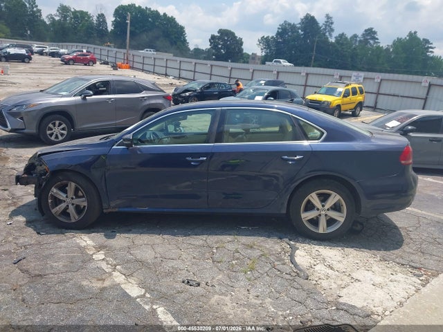 2013 Volkswagen Passat 2.5l Se მანქანა იყიდება აუქციონზე, vin: 1VWBP7A34DC131181, აუქციონის ნომერი: 45530209