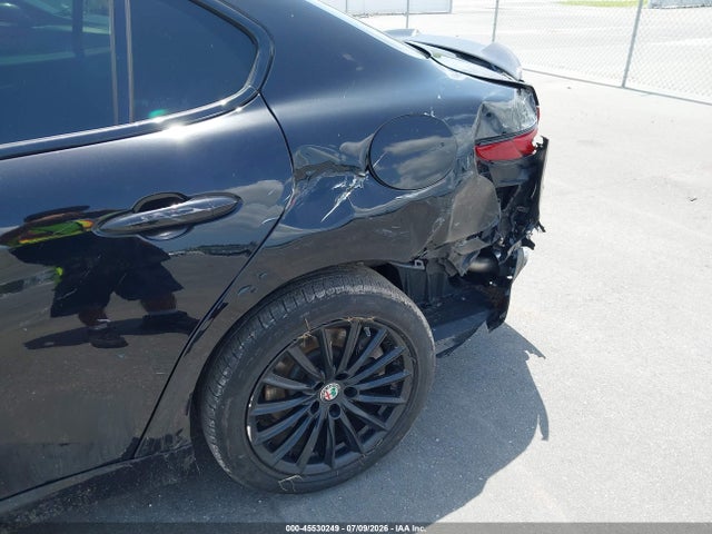 2021 Alfa Romeo Giulia Awd მანქანა იყიდება აუქციონზე, vin: ZARFANAN8M7648607, აუქციონის ნომერი: 45530249