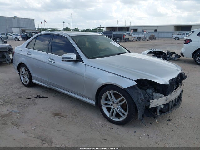 Aukcja sprzedaży 2014 Mercedes-benz C 250 Sport, vin: WDDGF4HB2EA928913, numer aukcji: 45530309