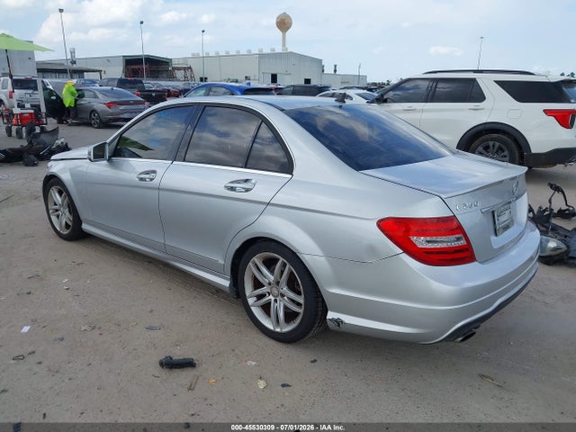 2014 Mercedes-benz C 250 Sport მანქანა იყიდება აუქციონზე, vin: WDDGF4HB2EA928913, აუქციონის ნომერი: 45530309