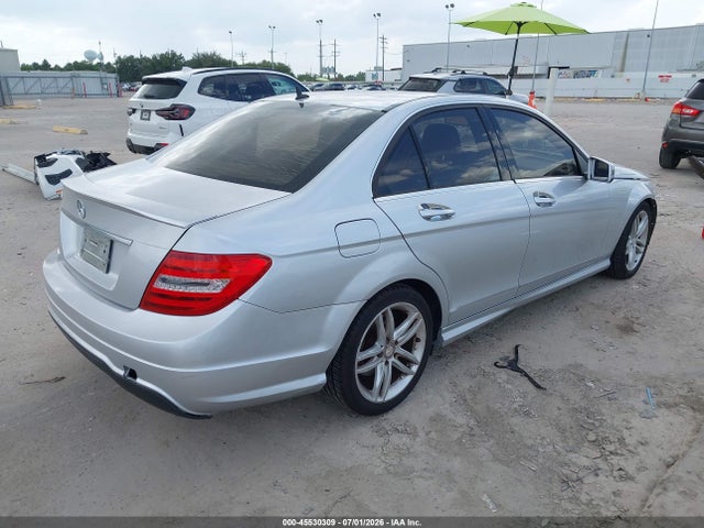 2014 Mercedes-benz C 250 Sport მანქანა იყიდება აუქციონზე, vin: WDDGF4HB2EA928913, აუქციონის ნომერი: 45530309
