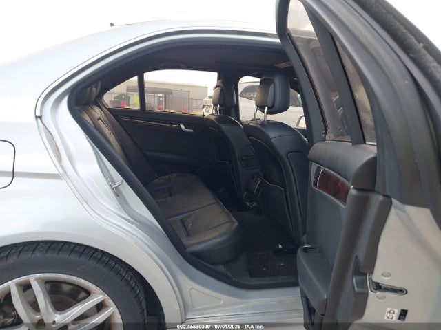 2014 Mercedes-benz C 250 Sport მანქანა იყიდება აუქციონზე, vin: WDDGF4HB2EA928913, აუქციონის ნომერი: 45530309