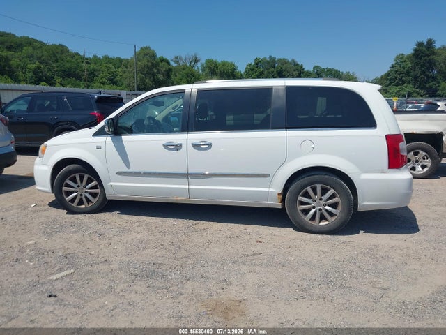 2C4RC1CG1ER426791 Chrysler Town &amp; Country Touring-l 30th Anniversary