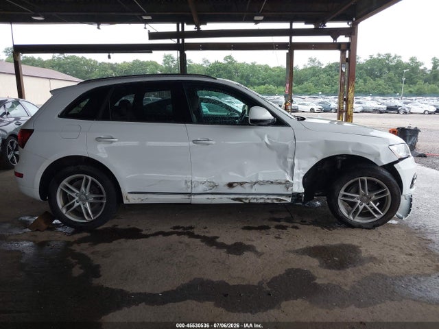 Продажа на аукционе авто 2017 Audi Q5 2.0t Premium, vin: WA1L2AFP8HA045995, номер лота: 45530536