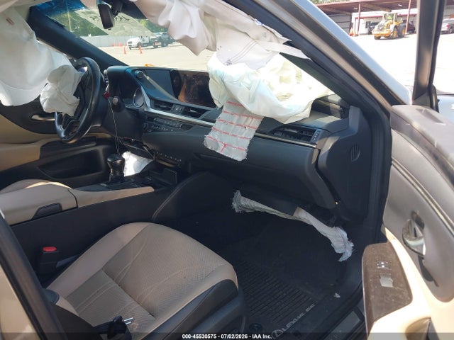 45530575 :رقم المزاد ، 58ABZ1B19KU030320 vin ، 2019 Lexus Es 350 Luxury مزاد بيع