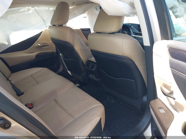 45530575 :رقم المزاد ، 58ABZ1B19KU030320 vin ، 2019 Lexus Es 350 Luxury مزاد بيع