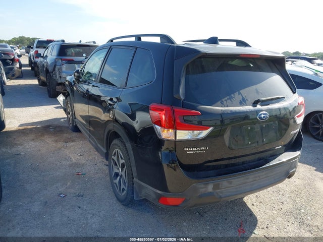 Продаж на аукціоні авто 2021 Subaru Forester Premium, vin: JF2SKAFC4MH526277, номер лоту: 45530597