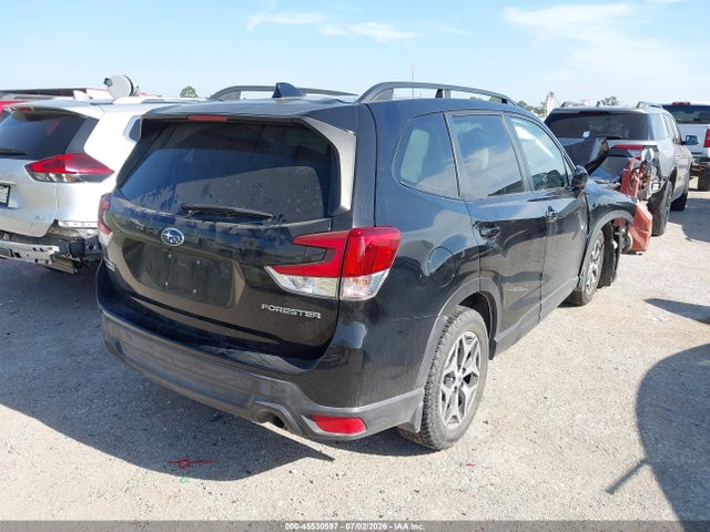 Продаж на аукціоні авто 2021 Subaru Forester Premium, vin: JF2SKAFC4MH526277, номер лоту: 45530597