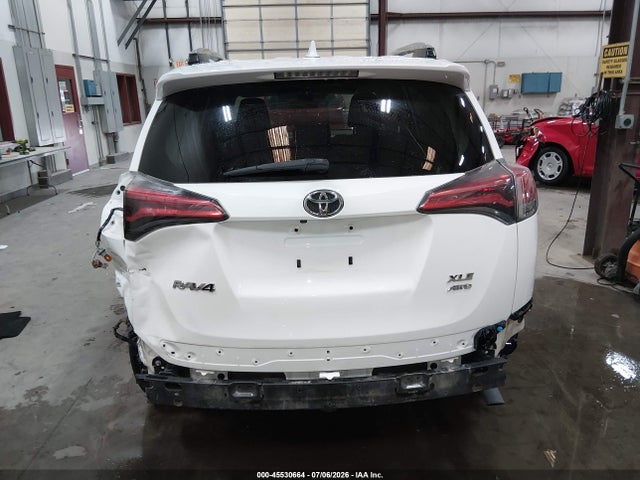 Toyota Rav4 Xle 2017 2T3RFREV9HW575980 Image 17