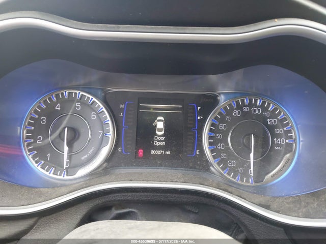 45530699 :رقم المزاد ، 1C3CCCAB7FN589862 vin ، 2015 Chrysler 200 Limited مزاد بيع