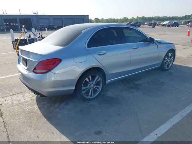 Продажа на аукционе авто 2017 Mercedes-benz C 300 4matic, vin: 55SWF4KB8HU205334, номер лота: 45530701