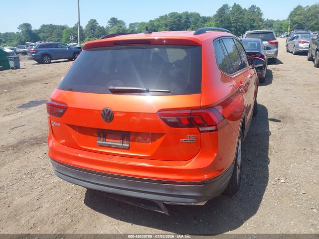 2018 Volkswagen Tiguan 2.0t Se/2.0t Sel მანქანა იყიდება აუქციონზე, vin: 3VV2B7AX3JM136971, აუქციონის ნომერი: 45530789