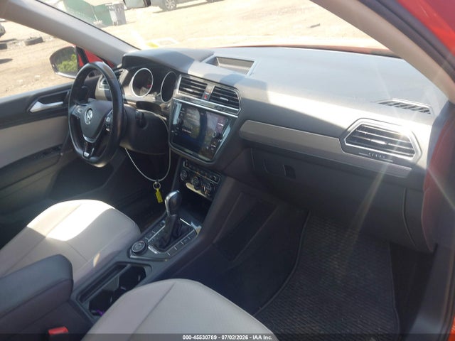 2018 Volkswagen Tiguan 2.0t Se/2.0t Sel მანქანა იყიდება აუქციონზე, vin: 3VV2B7AX3JM136971, აუქციონის ნომერი: 45530789