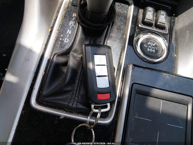 45530839 :رقم المزاد ، JA4AT5AA1JZ068573 vin ، 2018 Mitsubishi Eclipse Cross Se/sel مزاد بيع