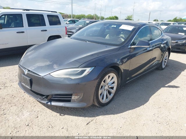 Tesla Model S 60/70/75/85 2016 5YJSA1E15GF144359 Image 2