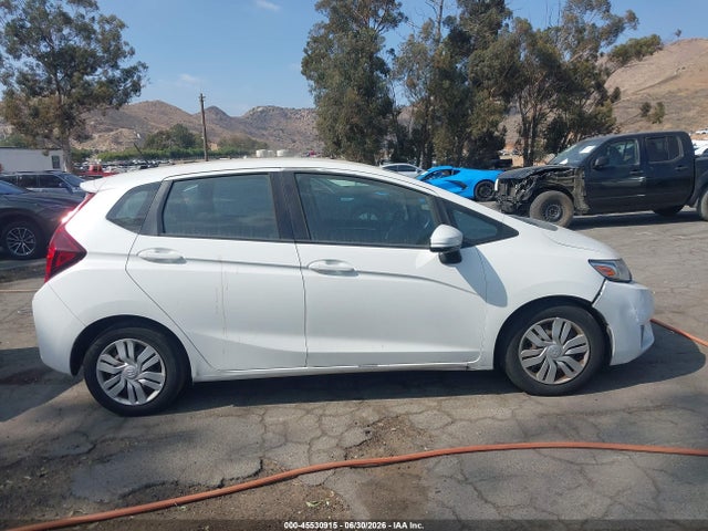 Auction sale of the 2015 Honda Fit Lx, vin: 3HGGK5H52FM786588, lot number: 45530915