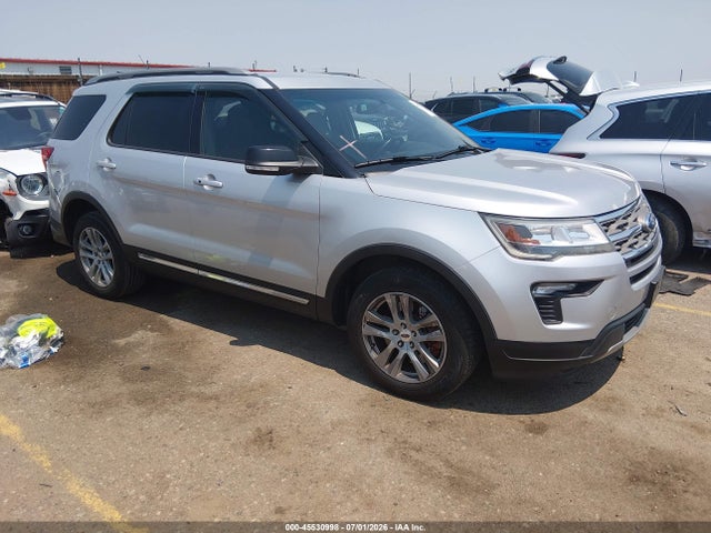 Ford EXPLORER XLT 2018 1FM5K8D86JGA45575 main image