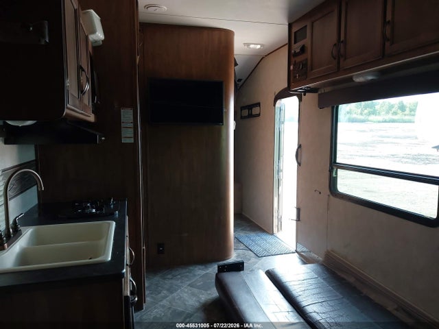 Keystone Carbon 2015 4YDT22128FR805331 Image 12