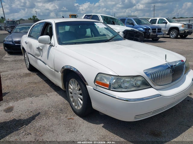 Aukcja sprzedaży 2005 Lincoln Town Car Signature, vin: 1LNHM81W45Y657784, numer aukcji: 45531034
