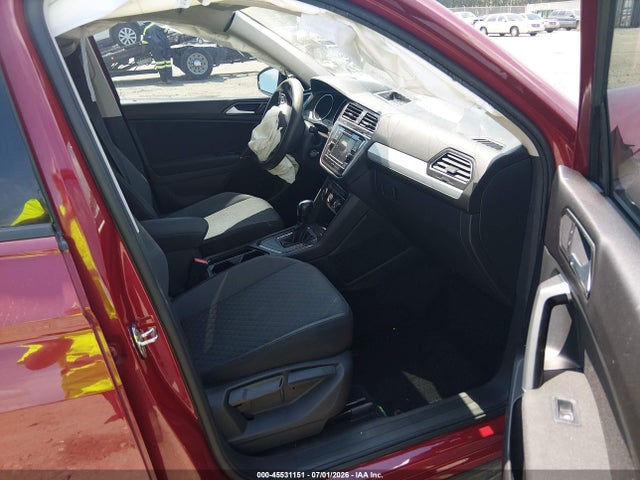 Продаж на аукціоні авто 2018 Volkswagen Tiguan 2.0t S, vin: 3VV1B7AX5JM017461, номер лоту: 45531151