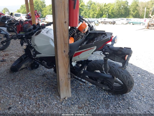 Kawasaki Er400 D 2023 JKAERKD16PDAM0304 Image 3