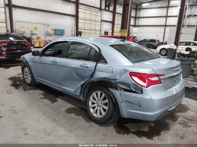45531197 :رقم المزاد ، 1C3CCBBB5CN175886 vin ، 2012 Chrysler 200 Touring مزاد بيع