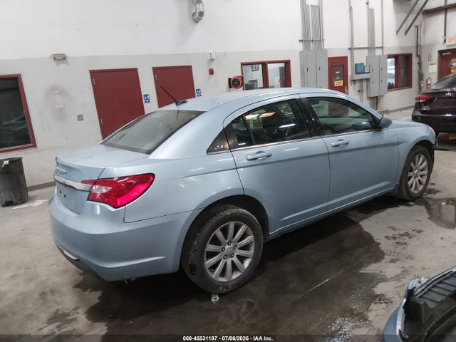45531197 :رقم المزاد ، 1C3CCBBB5CN175886 vin ، 2012 Chrysler 200 Touring مزاد بيع