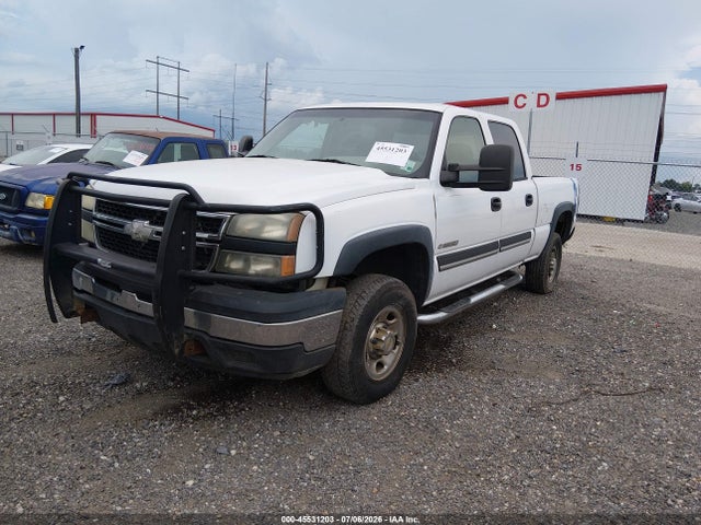Auction sale of the 2003 Chevrolet Silverado 2500hd, vin: 1GCHC23U03F233639, lot number: 45531203