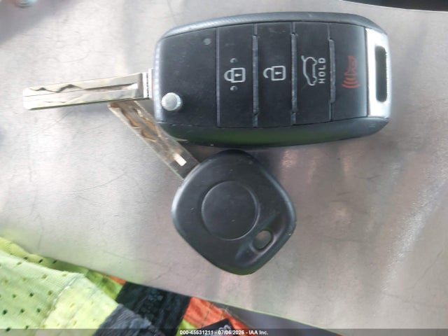 KIA Soul 2016 KNDJN2A26G7847902 Image 11