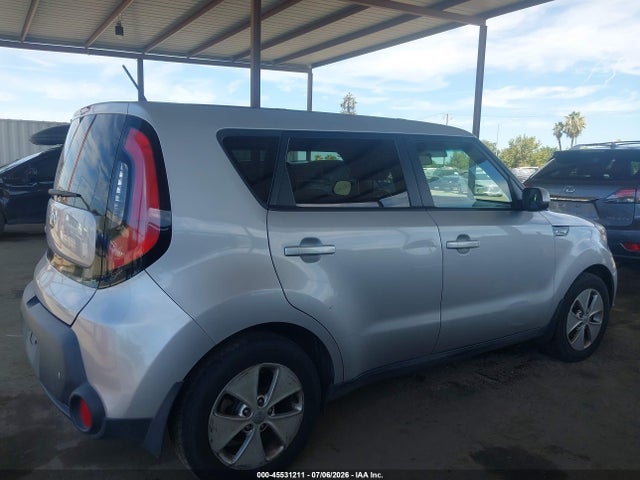 KIA Soul 2016 KNDJN2A26G7847902 Image 13