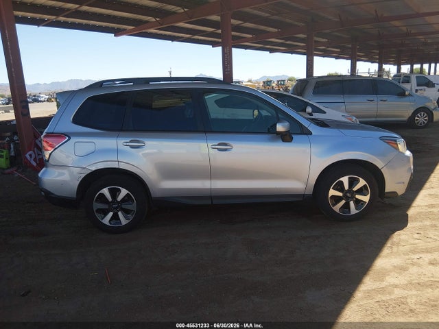 Продажа на аукционе авто 2017 Subaru Forester 2.5i Premium, vin: JF2SJAGC0HH556223, номер лота: 45531233