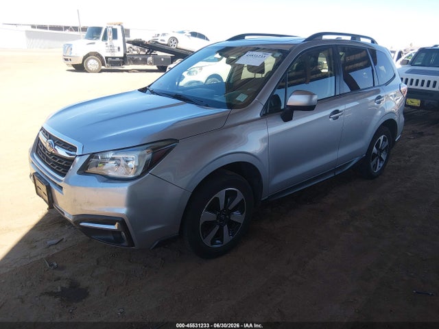 Subaru Forester 2.5i Premium 2017 JF2SJAGC0HH556223 Image 2