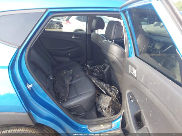 KM8J3CA27JU699551 Hyundai Tucson Limited