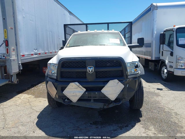 3C7WRMBL4GG381763 RAM 5500 Chassis Tradesman/slt