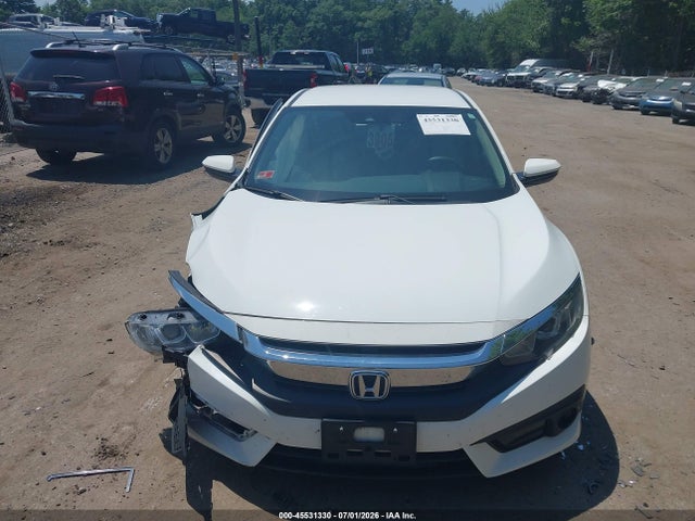 Продажа на аукционе авто 2018 Honda Civic Lx, vin: 2HGFC2F6XJH605084, номер лота: 45531330