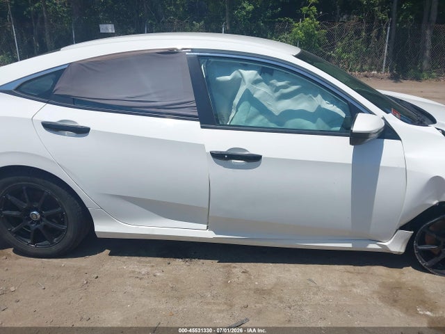 Продажа на аукционе авто 2018 Honda Civic Lx, vin: 2HGFC2F6XJH605084, номер лота: 45531330