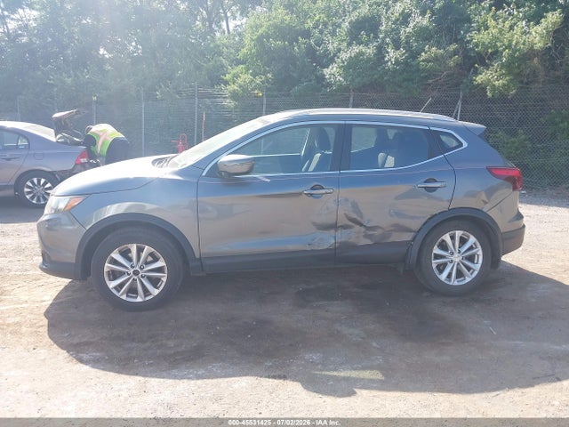 JN1BJ1CR3JW253918 Nissan Rogue Sport Sv
