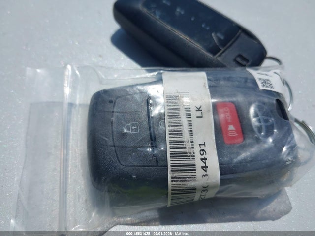 45531428 :رقم المزاد ، JTDADABU2T3034491 vin ، 2026 Toyota Prius Xle Awd-e مزاد بيع
