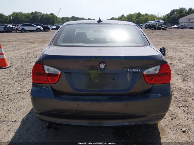 2006 Bmw 325i მანქანა იყიდება აუქციონზე, vin: WBAVB175X6NH93035, აუქციონის ნომერი: 45531464
