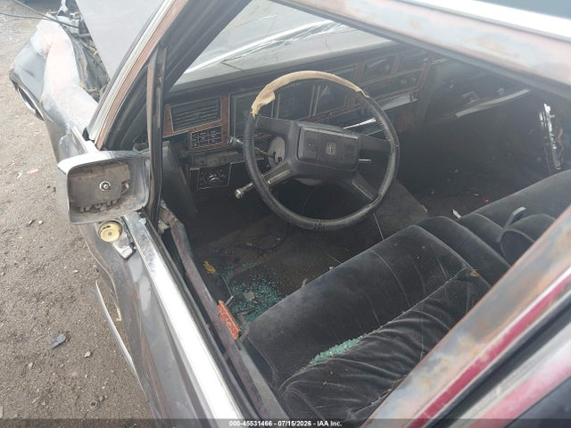 Продажа на аукционе авто 1985 Lincoln Town Car, vin: 1LNBP96FXFY694688, номер лота: 45531466