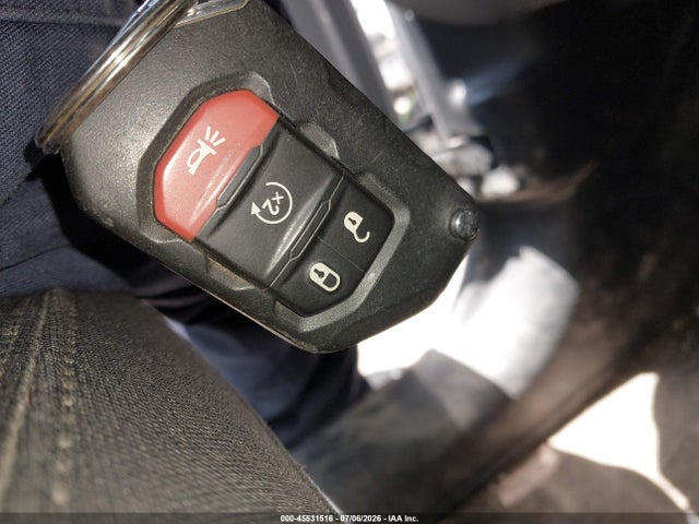 1C4HJXDG1JW112577 Jeep Wrangler Unlimited Sport S 4x4