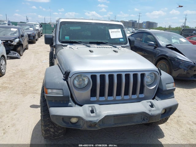 1C4HJXDG1JW112577 Jeep Wrangler Unlimited Sport S 4x4
