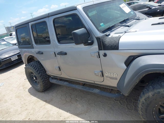 1C4HJXDG1JW112577 Jeep Wrangler Unlimited Sport S 4x4