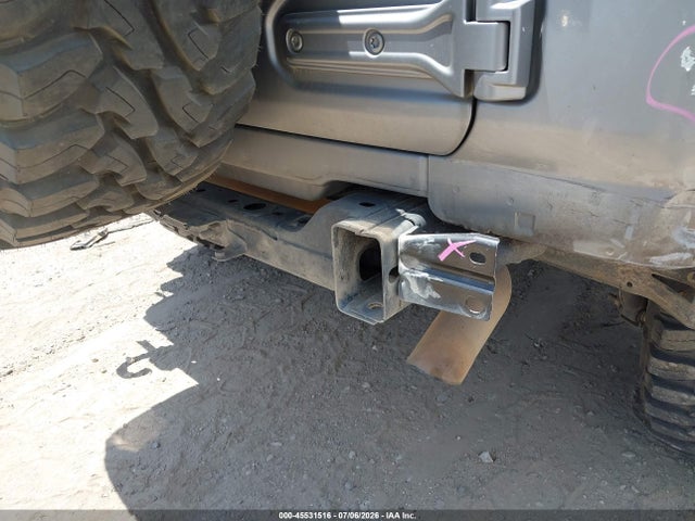 1C4HJXDG1JW112577 Jeep Wrangler Unlimited Sport S 4x4
