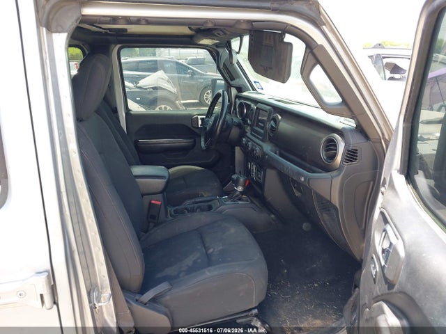 1C4HJXDG1JW112577 Jeep Wrangler Unlimited Sport S 4x4