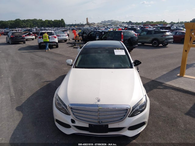45531519 :رقم المزاد ، 55SWF4HB6GU064124 vin ، 2016 Mercedes-benz C 350e Luxury مزاد بيع