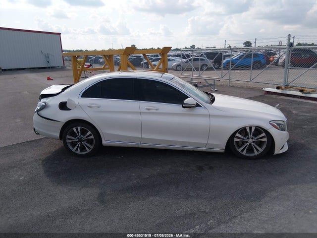 45531519 :رقم المزاد ، 55SWF4HB6GU064124 vin ، 2016 Mercedes-benz C 350e Luxury مزاد بيع