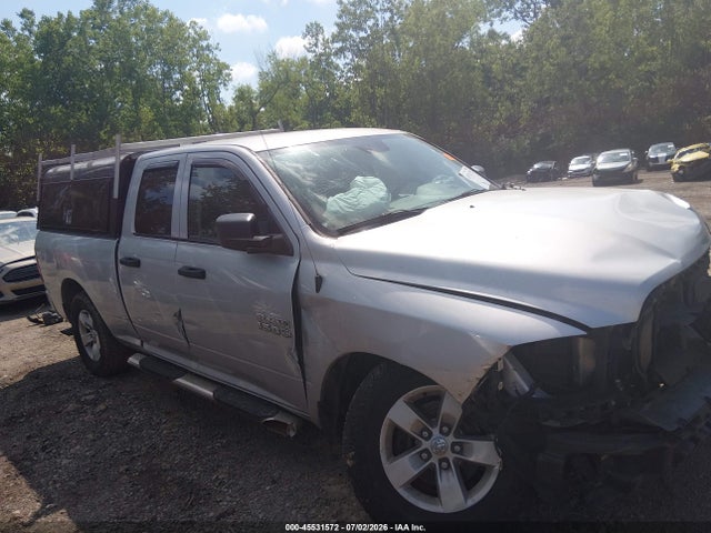 Продаж на аукціоні авто 2018 Ram 1500 Express  4x4 6'4 Box, vin: 1C6RR7FG7JS327602, номер лоту: 45531572